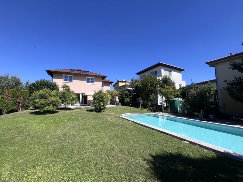 Tolles Zweifamilienhaus mit Einliegerwohnung, sonniger Terrasse, Keller, Doppelgarage und Pool! /  / 2511 Pfaffsttten / Bild 3