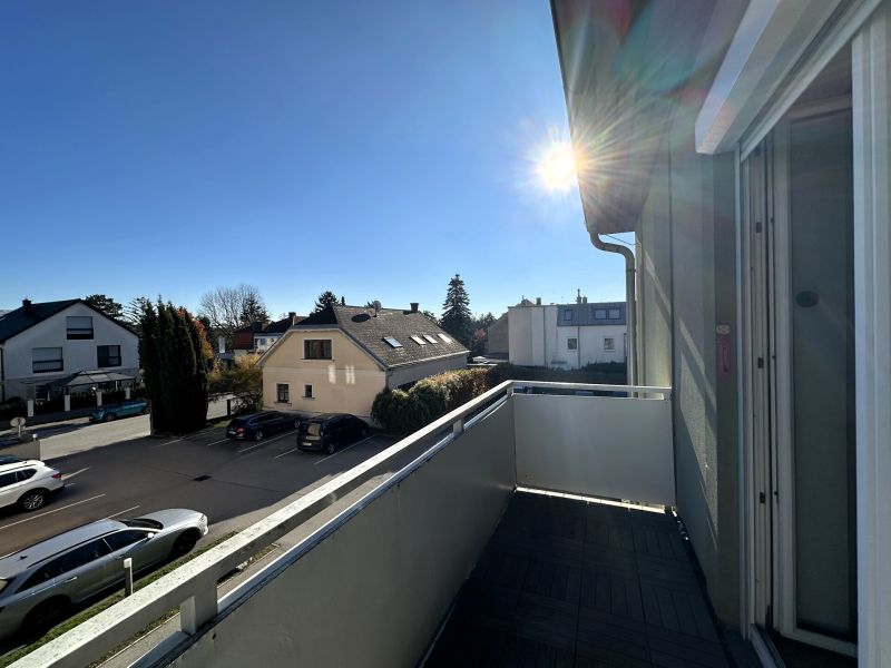 3 Zimmer Wohnung mit Balkon & Parkplatz / / 2500 Baden / Bild 1