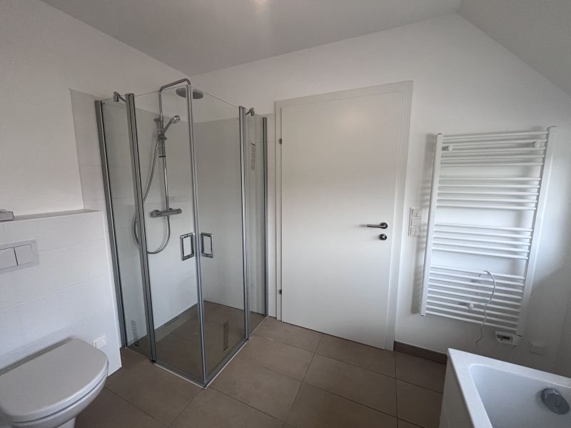 Erstbezug !! Traumhafte Doppelhaush�lfte , Wohnkeller  mit Garten und 2 Stellpl�tzen! /  / 2353&nbsp;Guntramsdorf / Bild 11