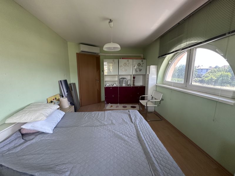 Tolles Zweifamilienhaus mit Einliegerwohnung, sonniger Terrasse, Keller, Doppelgarage und Pool! /  / 2511 Pfaffsttten / Bild 10