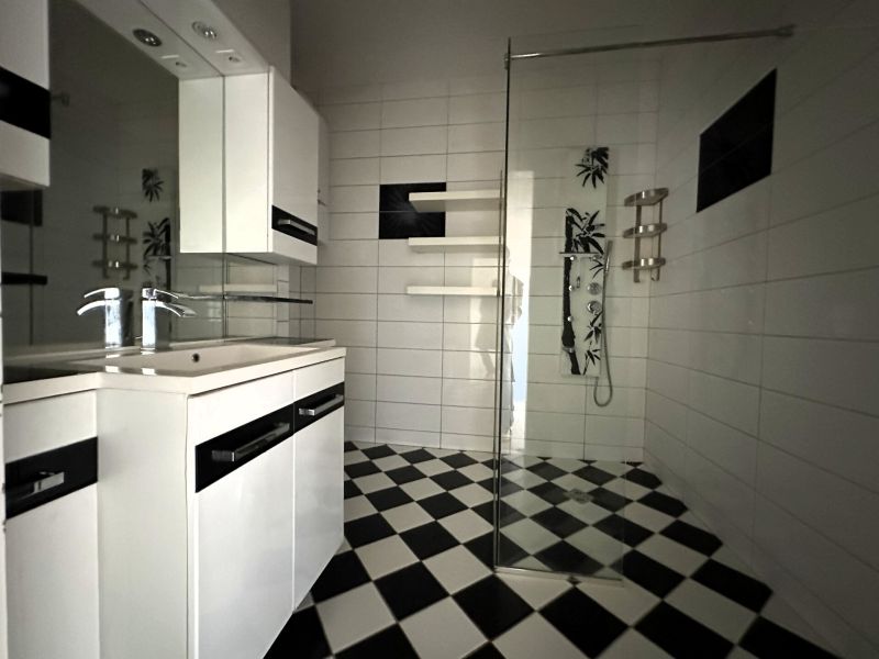 3 Zimmer Wohnung mit Balkon & Parkplatz / / 2500 Baden / Bild 7