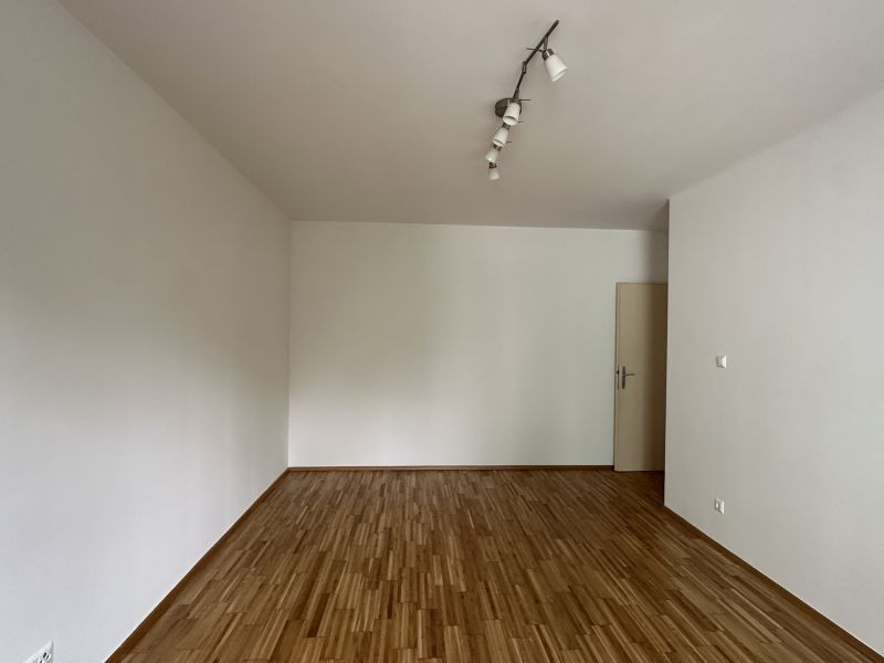 Moderne 3,5-Zimmer-Wohnung mit Loggia und Parkplatz!!! /  / 2362 Biedermannsdorf / Bild 0
