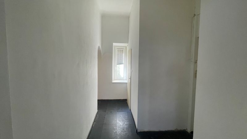 Zentral gelegene Altbauwohnung mit Entwicklungspotential /  / 2500 Baden / Bild 7