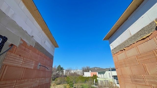 Traumhafte Doppelhaushlfte in Guntramsdorf: Erstbezug mit 5 Zimmern, Garten, Wohnkeller und Stellpltzen! /  / 2353 Guntramsdorf / Bild 2