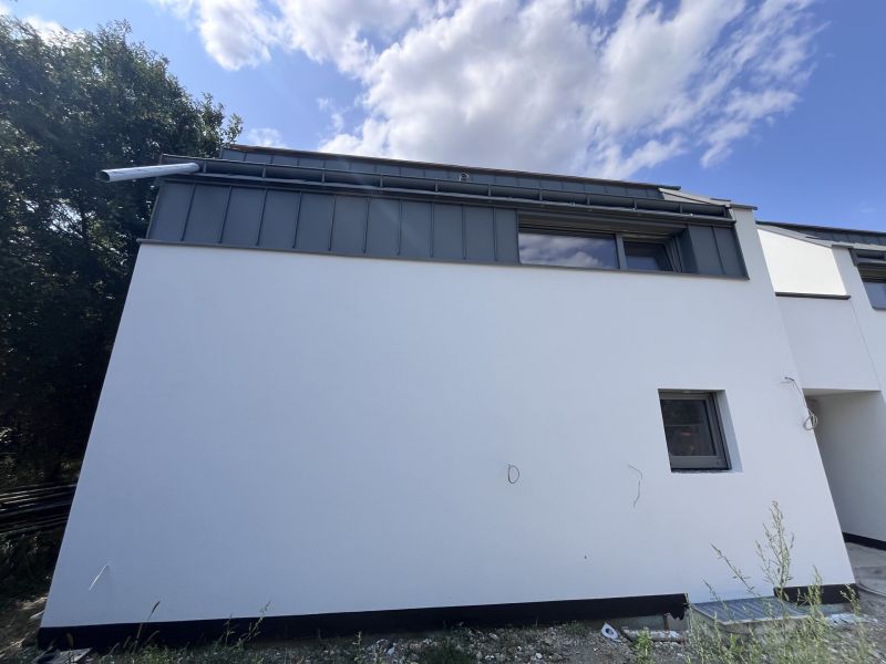 Traumhafte Doppelhaushlfte - Erstbezug mit 5 Zimmern, Garten, Wohnkeller und Stellpltzen! /  / 2353 Guntramsdorf / Bild 2