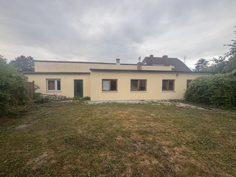 Charmantes Einfamilienhaus mit gro�em Grundst�ck und viel Potenzial /  / 2551&nbsp;Enzesfeld-Lindabrunn / Bild 4
