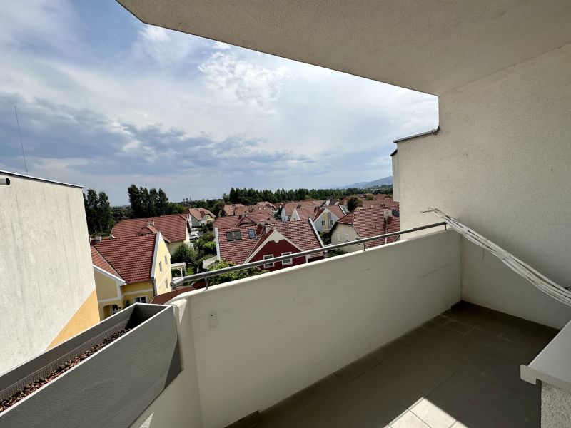 Top-sanierte 4-Zimmer Wohnung mit Balkon /  / 2353 Guntramsdorf / Bild 0