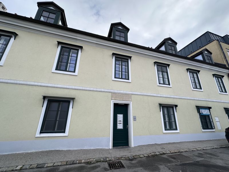 4-Zimmer-Erdgeschosswohnung im Zentrum! / / 2361 Laxenburg / Bild 1