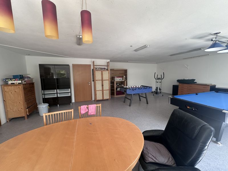 Tolles Zweifamilienhaus mit Einliegerwohnung, sonniger Terrasse, Keller, Doppelgarage und Pool! /  / 2511 Pfaffsttten / Bild 10