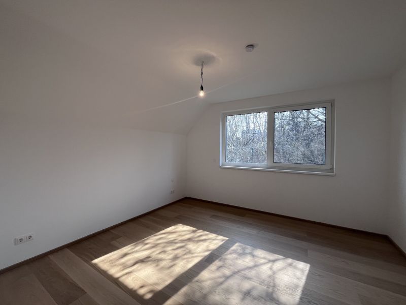 Erstbezug !!! Traumhafte Doppelhaush�lfte -  mit 5 Zimmern, Garten, Wohnkeller und Stellpl�tzen! /  / 2353&nbsp;Guntramsdorf / Bild 11