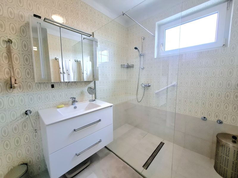 Super Liegenschaft: 6 Zimmer, Pool, Wintergarten und Garage ? Ihr neues Zuhause! /  / 7053 Hornstein / Vori?tan / Bild 3