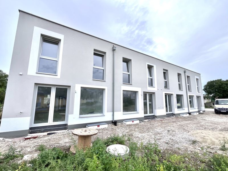 4 Zimmer  mit Keller, Garten und  2 Stellpltzen! /  / 2523 Tattendorf / Bild 4