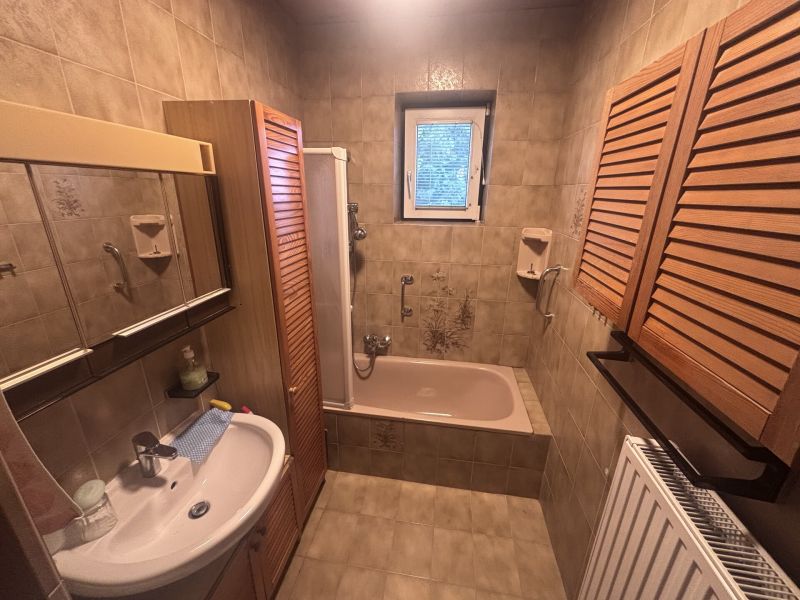 Charmantes Einfamilienhaus mit gro�em Grundst�ck und viel Potenzial /  / 2551&nbsp;Enzesfeld-Lindabrunn / Bild 1