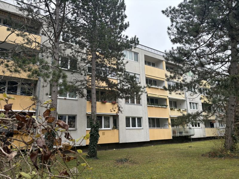 2-Zi-Wohnung in der Sdstadt mit Loggia ins Grne!