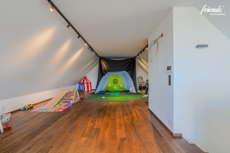 Moderne Traumvilla mit wunderschnem Weitblick /  / 2372 Giehbl / Bild 0