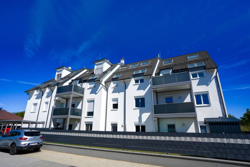 3-Zimmer-Erstbezugswohnung mit Balkon in Mannswrth!