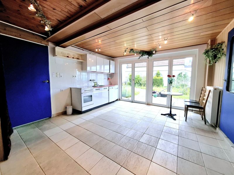 Super Liegenschaft: 6 Zimmer, Pool, Wintergarten und Garage ? Ihr neues Zuhause! /  / 7053 Hornstein / Vori?tan / Bild 0