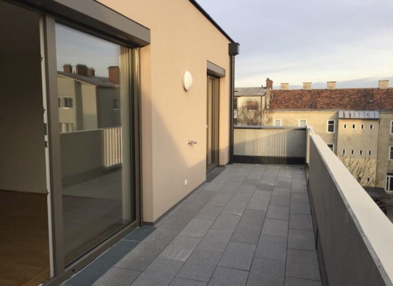Dachgescho mit 3 Zimmer und 2 Terrassen!