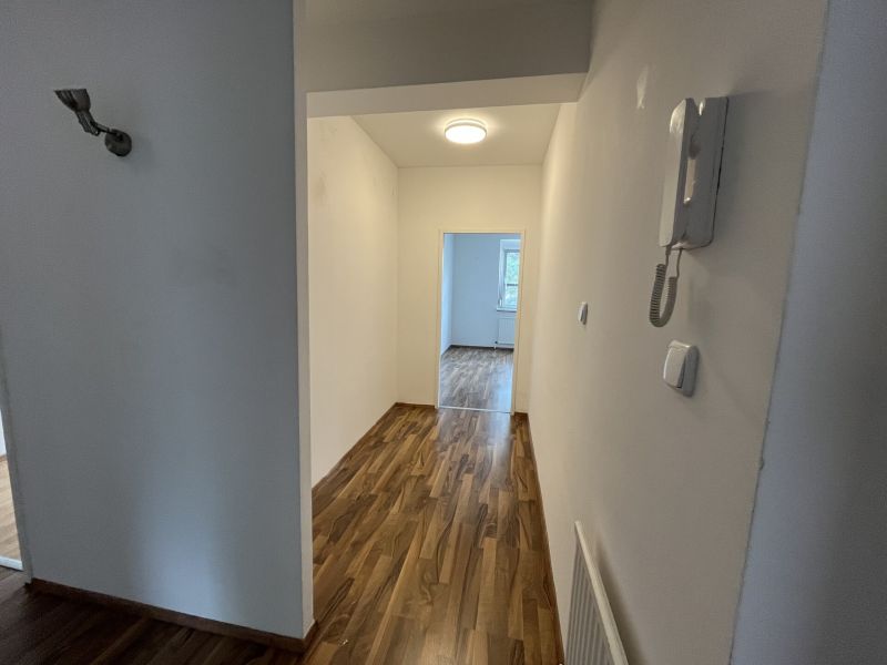 Ruhige Innenhoflage mit 90 m2 /  / 2500&nbsp;Baden / Bild 3