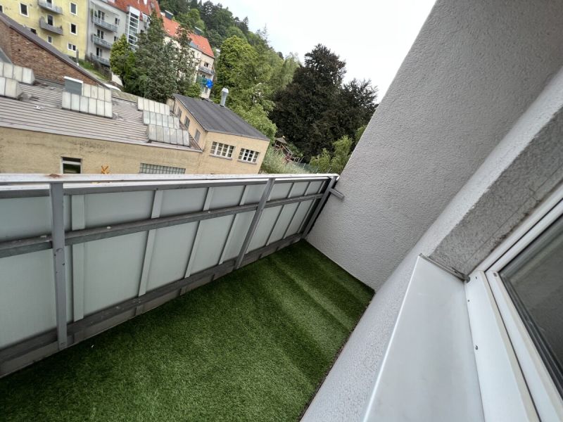 Garonnire mit Balkon in Linz, Stockhofstrae 32