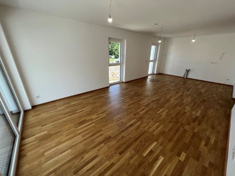 Neuwertige 3-Zimmerwohnung mit Balkon - Ideal fr Familien oder Anleger /  / 3300 Amstetten / Bild 2