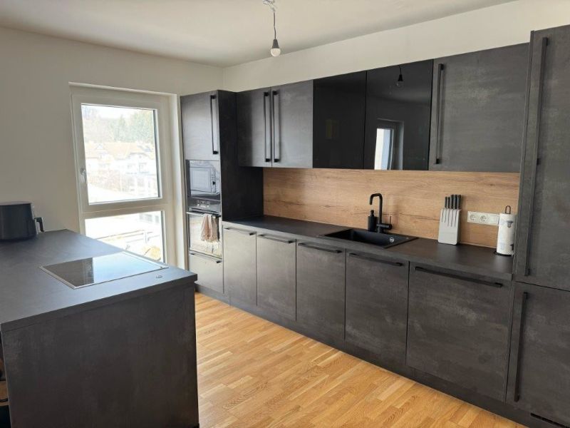 Neuwertige 3-Zimmerwohnung mit Balkon - Ideal für Familien oder Anleger