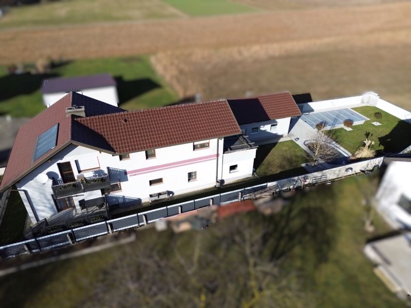 Liegenschaft mit gro�z�gigem Garten, Pool und Schwimmbiotop /  / 3300&nbsp;Amstetten / Bild 1