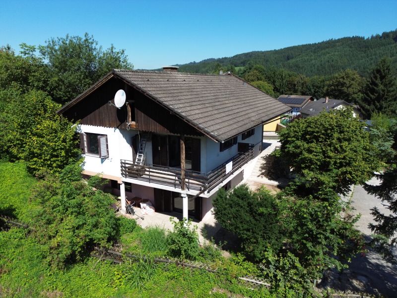 Einfamilienhaus in ruhiger Wohnlage mit bester Anbindung