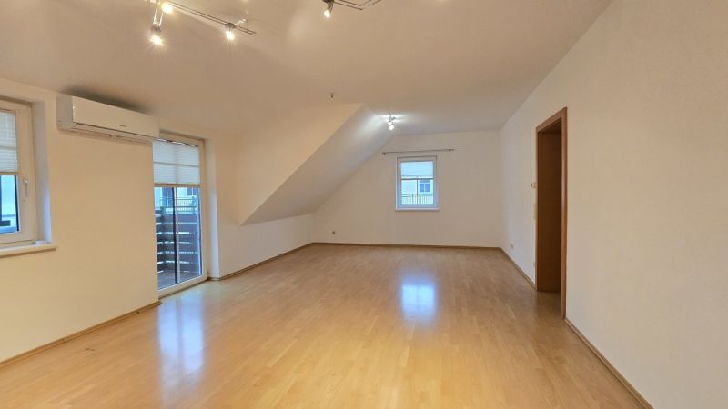 Dachgeschosswohnung mit Grnblick in Amstetten