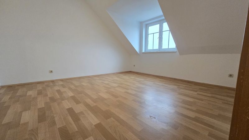 Dachgeschosswohnung mit Grnblick in Amstetten /  / 3300 Amstetten / Bild 6