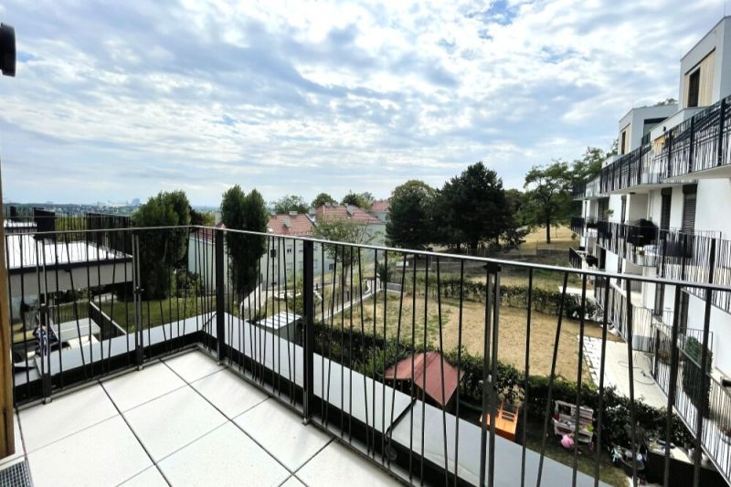 Gro�z�gige 5-Zimmer-Dachwohnung mit Terrasse und Weitblick zu kaufen in 1130 Wien /  / 1130&nbsp;Wien / Bild 0
