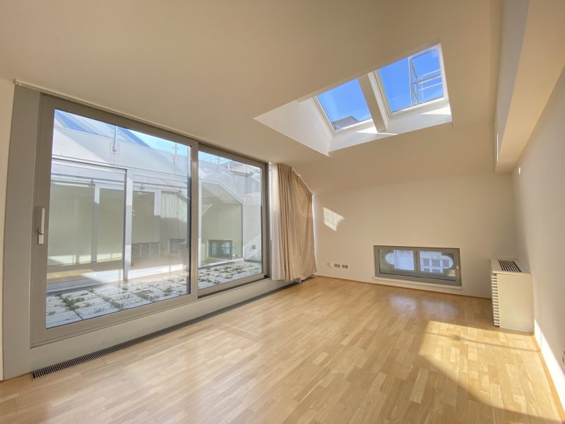 Blick zur Karlskirche - Dachgescho�traum mit 5 Zimmern und Terrassen - zu kaufen in 1040 Wien /  / 1040&nbsp;Wien, Wieden / Bild 5