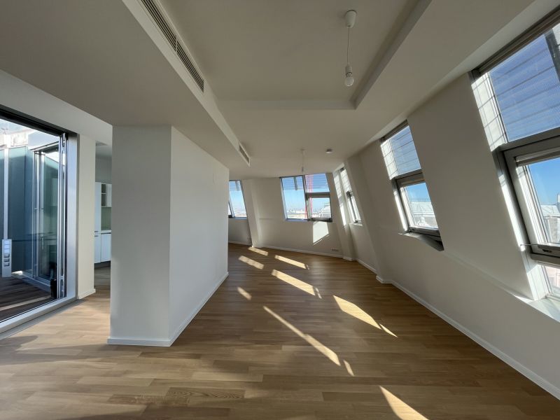Traumhafte Dachgescho�wohnung mit herrlichem Ausblick- zu mieten in 1060 Wien /  / 1060&nbsp;Wien / Bild 2