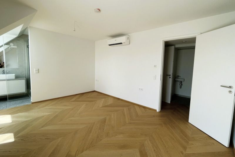 Traumhafte 4-Zimmer-Dachgeschoss-Maisonette mit zwei s�dostseitigen Terrassen zu kaufen in 1130 Wien /  / 1130&nbsp;Wien / Bild 5