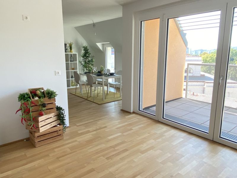 Bezugsfertig - Dachgeschoßtraum für Familien mit Terrasse - Großzügige Eigentumswohnung provisionsfrei zu kaufen in 1140 Wien / / 1140 Wien / Bild 0