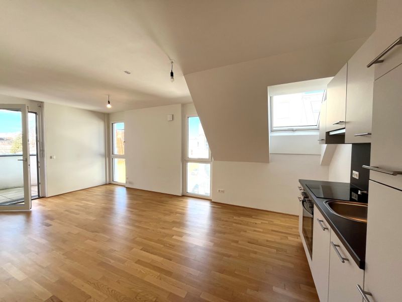 2-Zimmer-Dachgeschoß-Wohnung mit Balkon ? in 1230 Wien! / / 1230 Wien / Bild 0