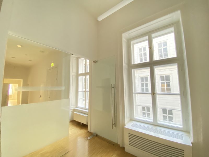Stilvolle B�ro-Residenz auf der Bel Etage in Top Lage - Botschaftsviertel n�chst Schloss Belvedere  - zu kaufen in 1040 Wien /  / 1040&nbsp;Wien / Bild 0