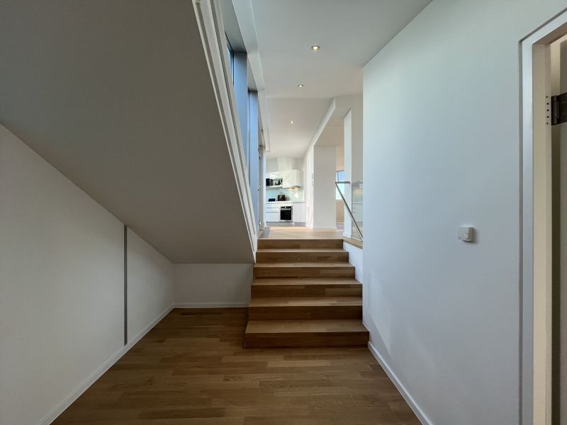 Traumhafte Dachgescho�wohnung mit herrlichem Ausblick- zu mieten in 1060 Wien /  / 1060&nbsp;Wien / Bild 2