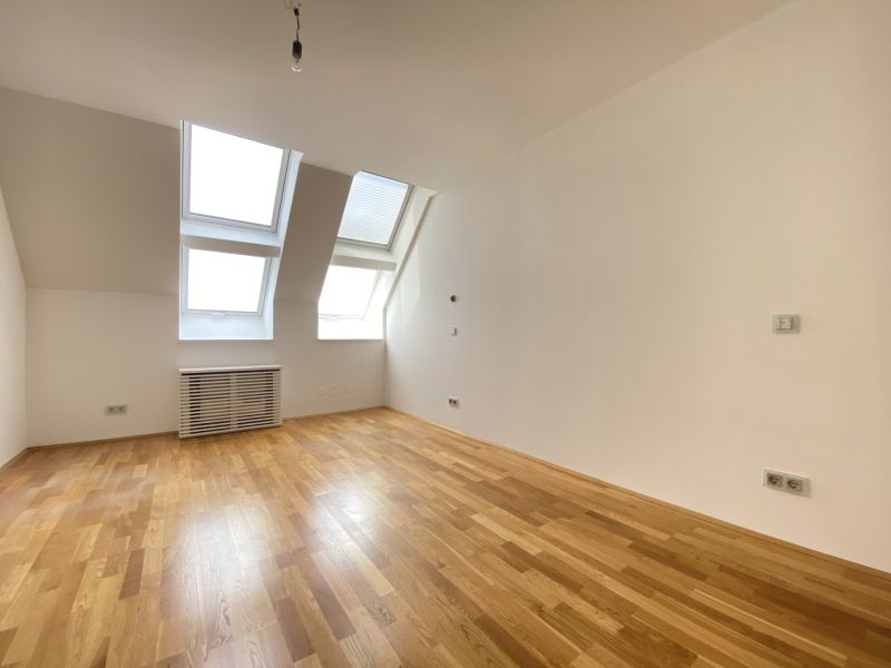 Charmante Dachgeschoßwohnung mit Einbauküche im historischen Palais - ideal für Paare - perfekte Anbindung - zu kaufen in 1040 Wien / / 1040 Wien / Bild 4