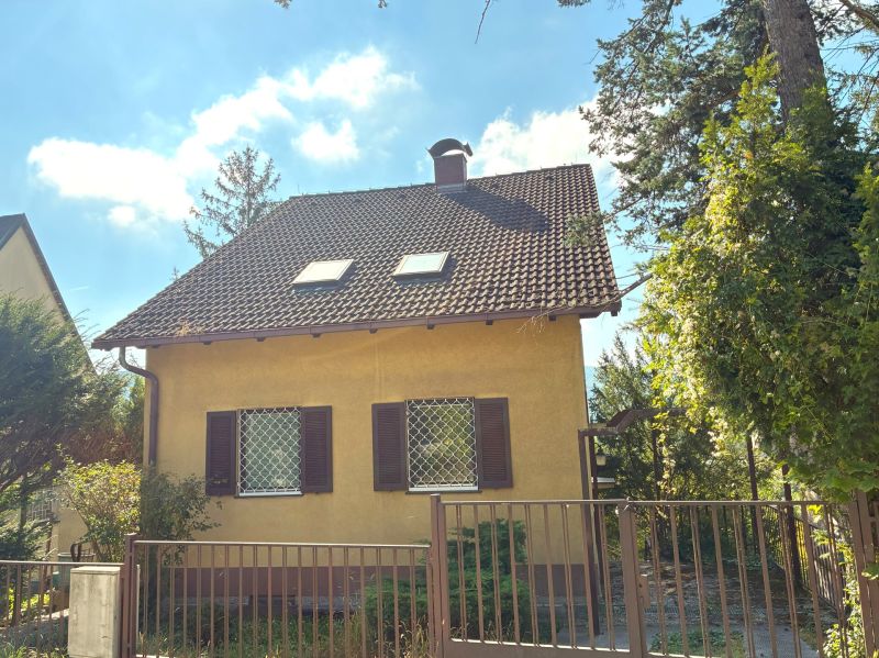 Sensationeller Ausblick - Sonniges Grundstück mit renovierungsbedürftigem Haus - zu kaufen in 1140 Wien / / 1140 Wien / Bild 4