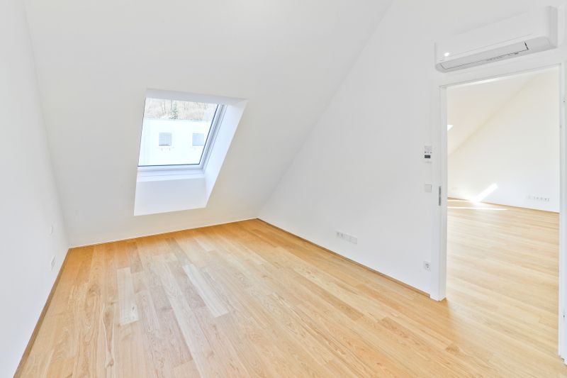 4 Zimmer im neu ausgebauten Dachgeschoß, großer gartenseitiger Balkon, Grünblick - zu kaufen in 1130 Wien / / 1130 Wien / Bild 0
