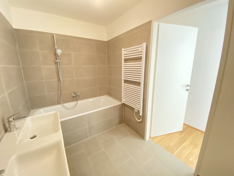 Bezugsfertige Eck-Wohnung mit Balkon, perfekte Anbindung - jetzt im Erstbezug kaufen in 1140 Wien /  / 1140&nbsp;Wien / Bild 2