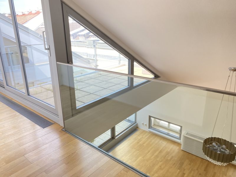 Exklusive Maisonette im Dachgeschoß im herrschaftlichen Palais, mit Terrassen, Blick Richtung Karlskirche - zu kaufen in 1040 Wien / / 1040 Wien, Wieden / Bild 0