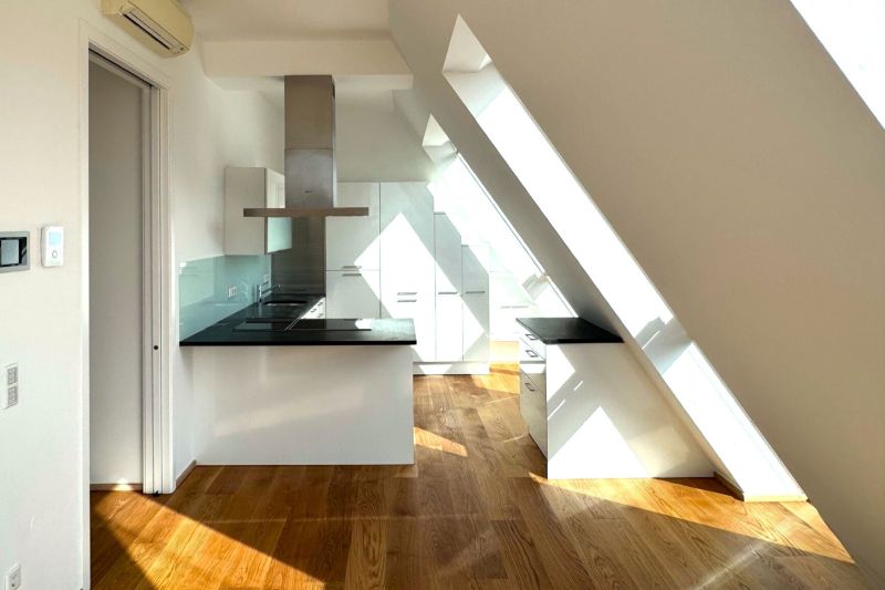 Repr�sentative Lage - Generalsaniertes Penthouse im Dachgescho� mit Terrassen - N�he Oper und Karlsplatz - zu kaufen in 1010 Wien /  / 1010&nbsp;Wien / Bild 7