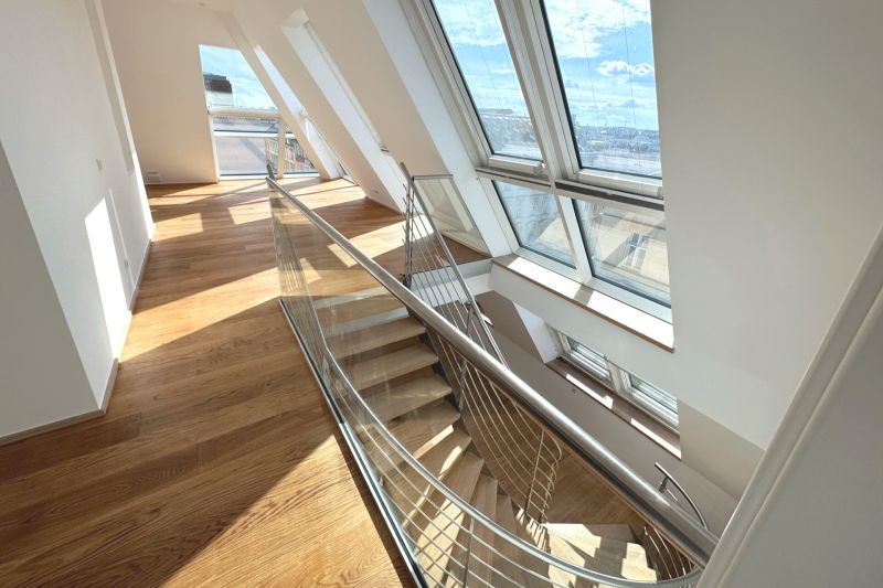 Repr�sentative Lage - Generalsaniertes Penthouse im Dachgescho� mit Terrassen - N�he Oper und Karlsplatz - zu kaufen in 1010 Wien /  / 1010&nbsp;Wien / Bild 0