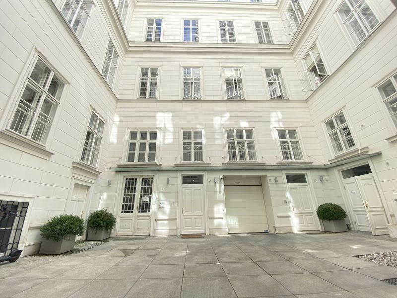Wohnen und Arbeiten im historischen Palais - Fläche im Hochparterre - ehemalige Büroeinheit im Botschaftsviertel - zu kaufen in 1040 Wien / / 1040 Wien, Wieden / Bild 8