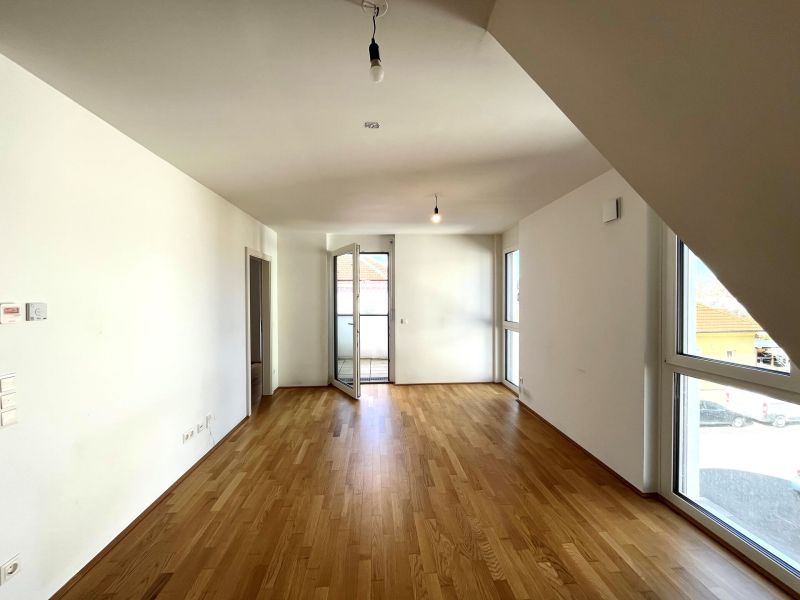 2-Zimmer-Dachgeschoß-Wohnung mit Balkon ? in 1230 Wien! / / 1230 Wien / Bild 2