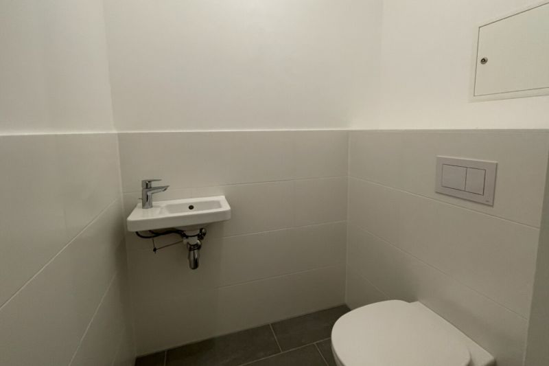 Smarte Wohnung mit 2 Eingängen und großer Loggia - bezugsfertig zu kaufen in 1140 Wien / / 1140 Wien / Bild 5