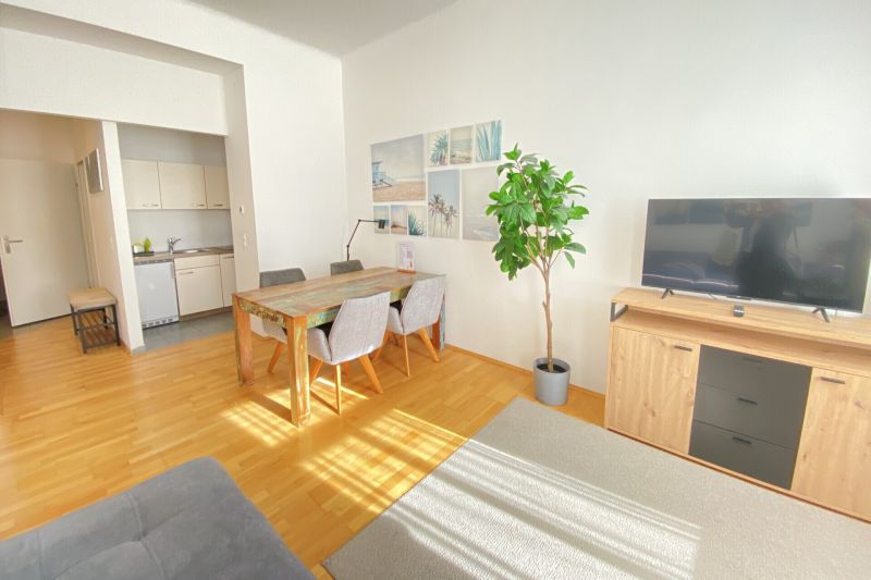 Wohnjuwel mit S�dsonne! Altbau-Charme mit urbanem Lifestyle Interieur zu kaufen in 1160 Wien /  / 1160&nbsp;Wien / Bild 2