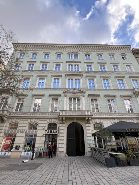 PALAIS HARDEGG: 3-Zimmer-DG-Wohnung mit 3 Terrassen zu mieten an der Freyung - wohnen in 1010 Wien / / 1010 Wien / Bild 3
